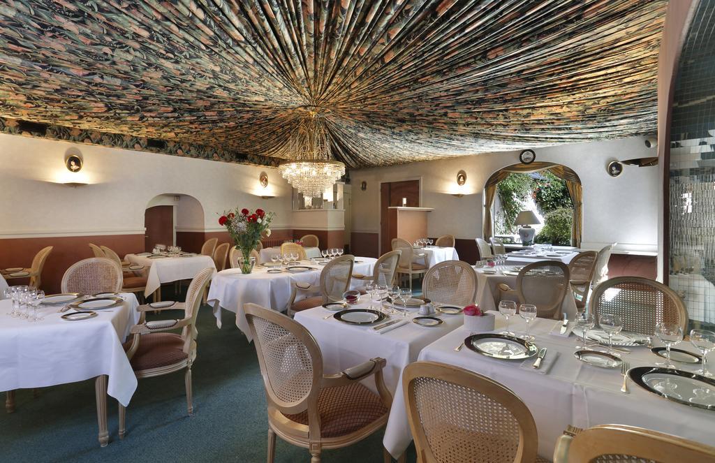Hôtel de France - Restaurant Les Rois de France Le Controis-en-Sologne Exterior foto
